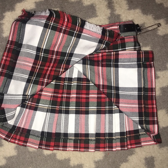 Glenn Apian kilt red/black girl EUC. Bin A7 - Picture 9 of 9